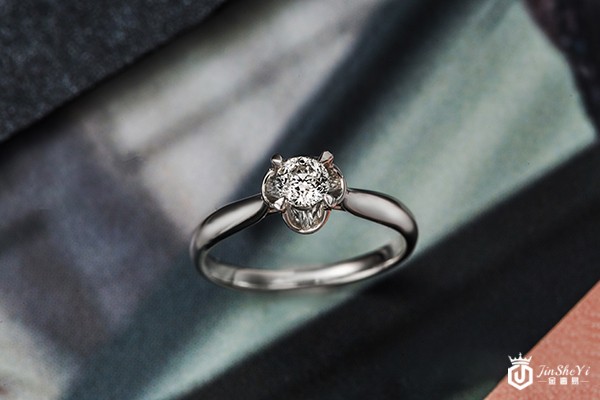 回收周大生钻戒