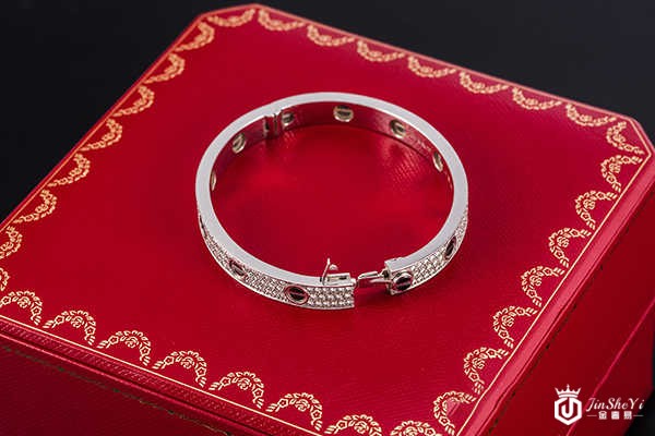 上海哪里回收卡地亚手镯