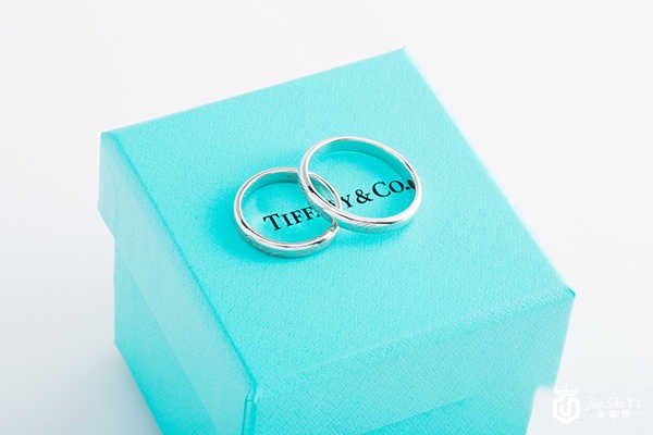 蒂芙尼对戒回收多少钱一克?回收价格怎么算