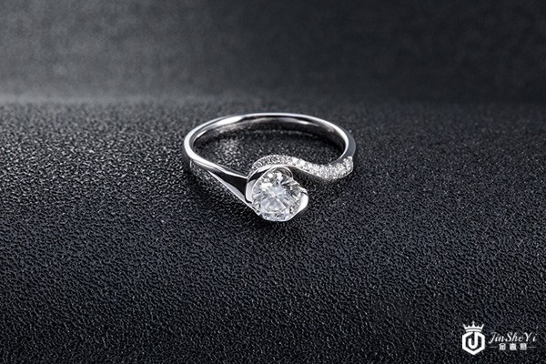 周大生钻戒回收吗，回收价格一般打几折？金奢易网