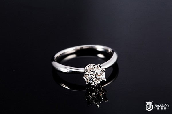 周大福一克拉钻戒回收什么价格，二手钻戒一般几折回收？