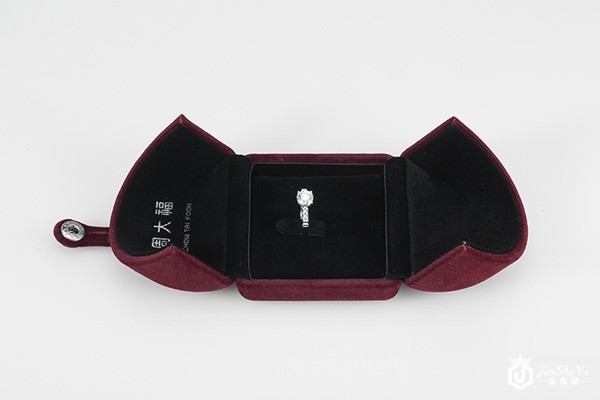 周大福一克拉钻戒回收什么价格，二手钻戒一般几折回收？