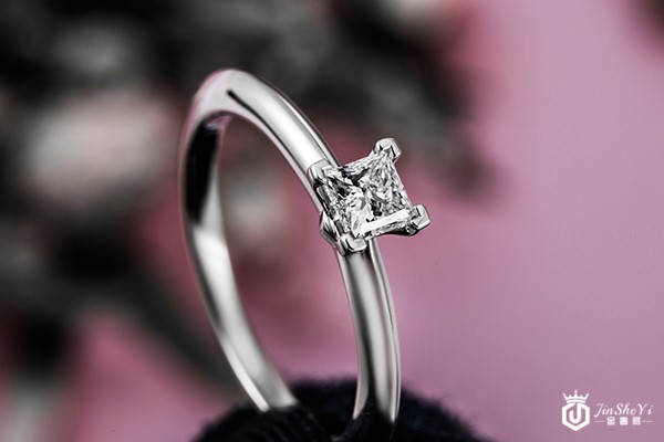 蒂芙尼戒指回收值钱吗