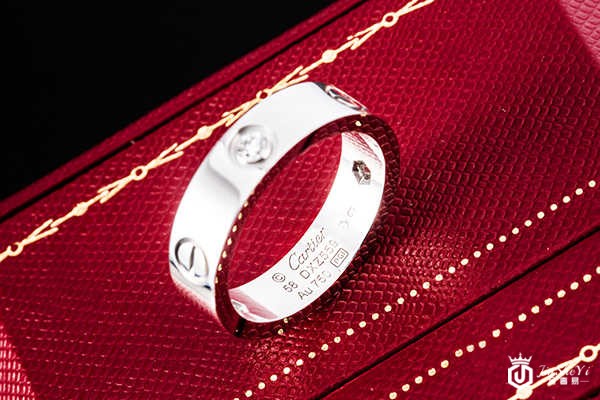 卡地亚宽版 白金3钻戒指