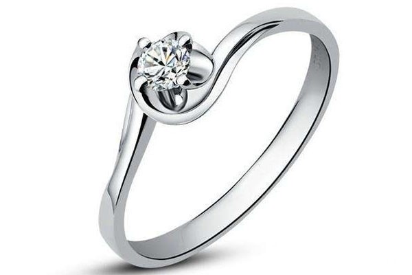 周大生钻戒回收吗