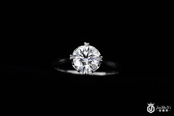 老凤祥钻石戒指回收多少钱，哪里回收价格高？
