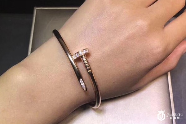 卡地亚手镯回收值钱吗