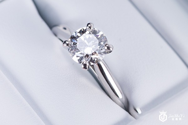 卡地亚一克拉钻戒大概多少钱？价格怎么算