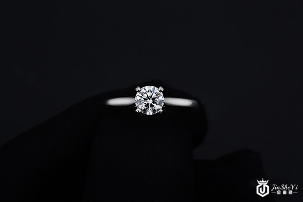 上海卡地亚钻戒pt950铂金回收什么价格？