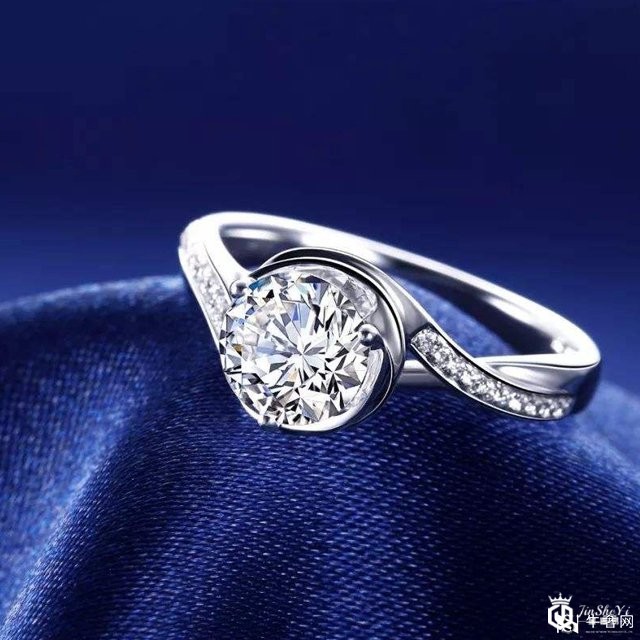 周大福钻戒回收