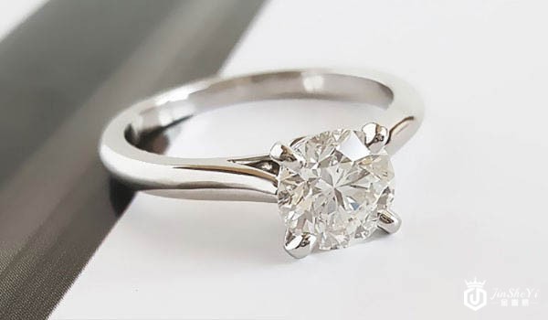 卡地亚1.15克拉铂金钻石戒指展示