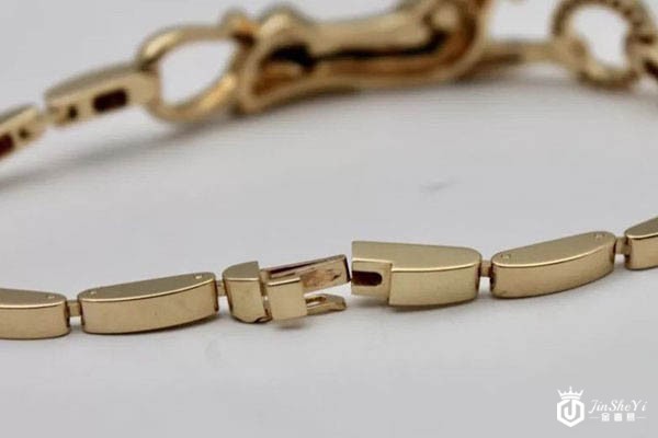 卡地亚豹子钻石回收值钱吗?看完这篇就够了 卡地亚豹子钻石回收值钱吗?看完这篇就够了