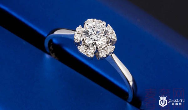 金伯利0.338克拉18K白金钻戒主钻细节展示