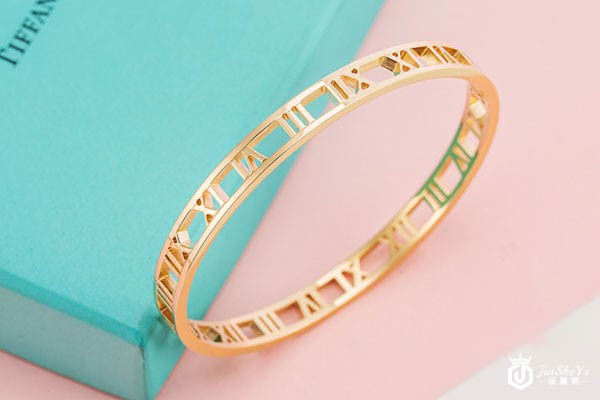 蒂芙尼ATLAS系列18K黄金手镯细节展示