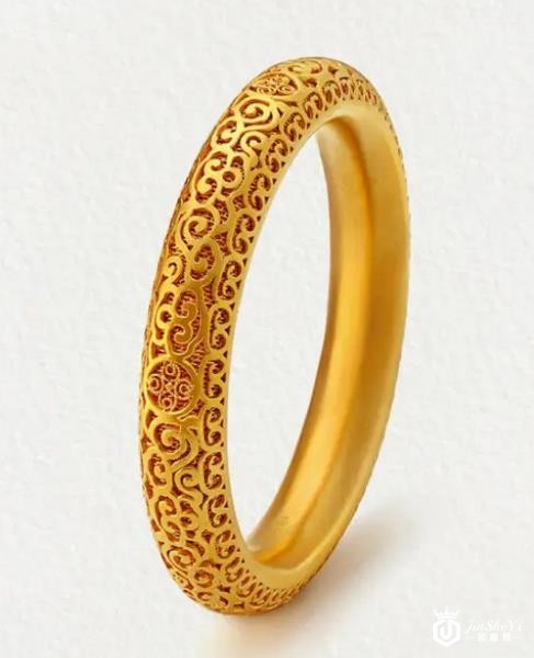 18k金变黑是假的吗