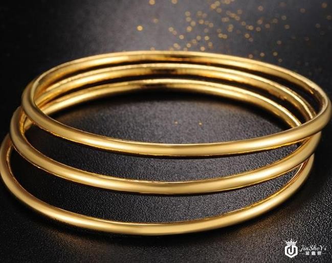 18k金变黑是假的吗