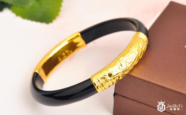 黄金首饰多少钱一克