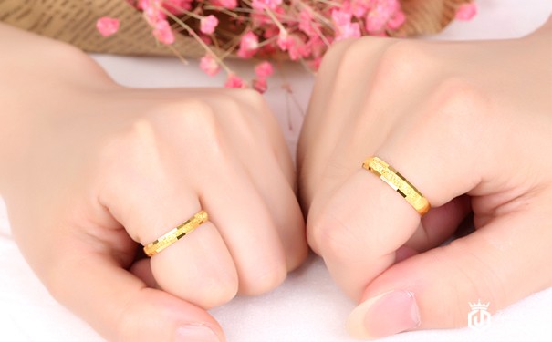 黄金回收一克多少钱