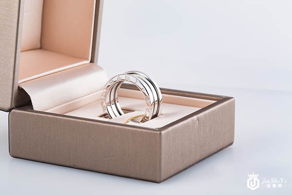 宝格丽专柜会回收吗