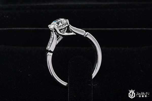 周大福算是奢侈品吗?周大福钻戒该怎么回收,金奢易网