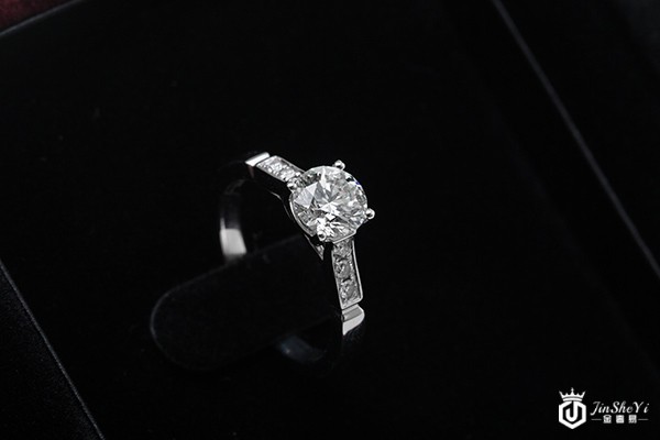 周大福钻戒回收