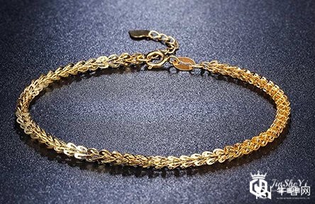 金至尊铂金手链戴久了会松吗