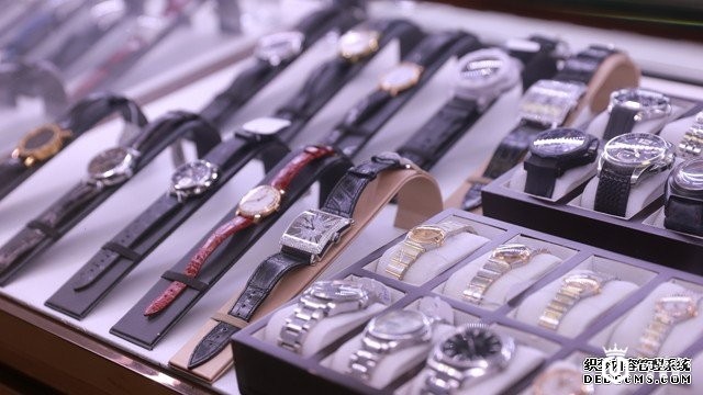 沈阳回收 梵克雅宝VCARO3ZA00手表多少钱390,000买二手回收