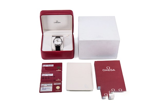 欧米茄手表一次全面保养费用