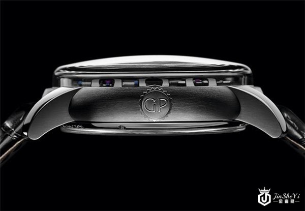 芝柏表镂空新三桥Neo Tourbillon陀飞轮腕表表侧