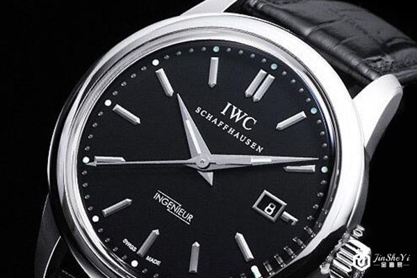 万国IW323301手表