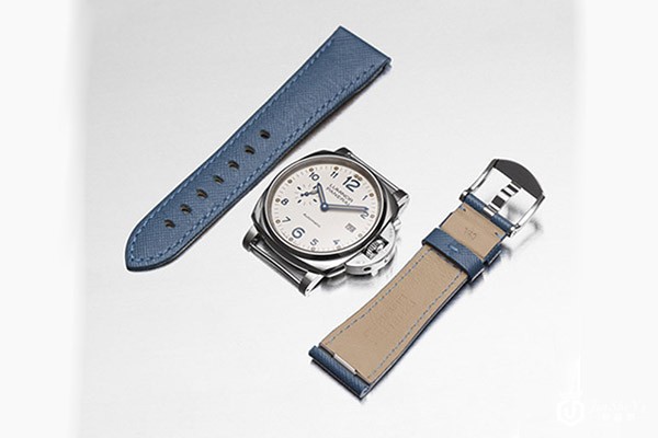 沛纳海Luminor Due系列手表的表带快拆怎么用