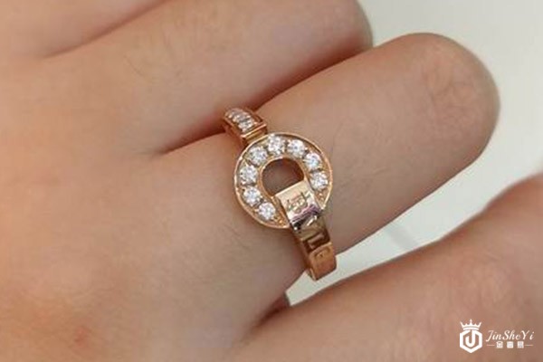 萧邦和卡地亚哪个保值 钻戒回收