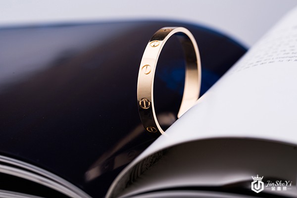 二手卡地亚手镯回收值钱么