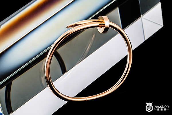 卡地亚手镯回收