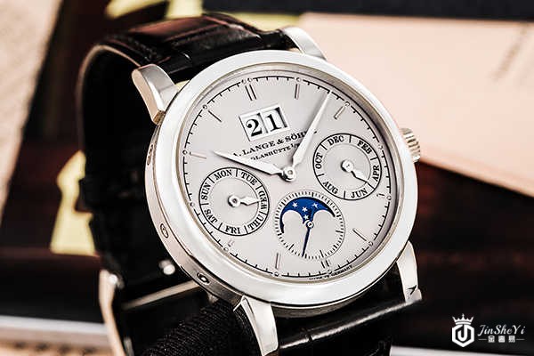 二手朗格手表回收一般是多少钱 二手朗格手表回收一般是多少钱