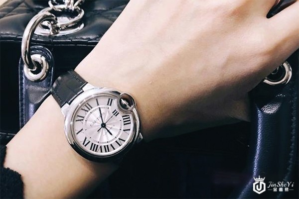 1574415332600605.jpg 上海二手卡地亚表回收