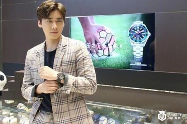 Angelababy代言的手表 泰格豪雅手表