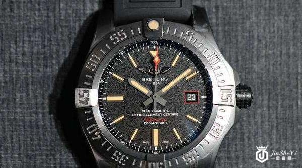 百年灵手表V4版黑鸟侦察机