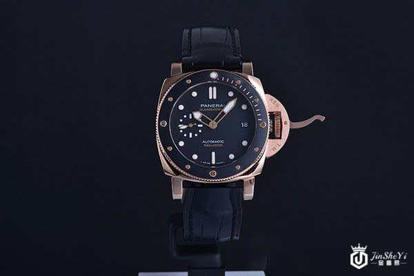 Panerai沛纳海潜行系列腕表Goldtech金色表圈