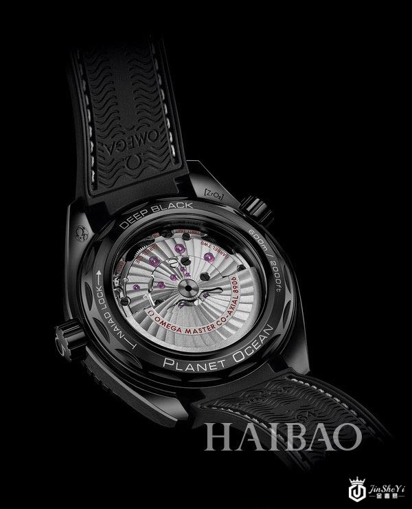 欧米茄 (Omega) 海马系列海洋宇宙“深海之黑”腕表_表背