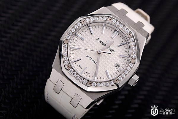 爱彼皇家橡树系列15451ST手表