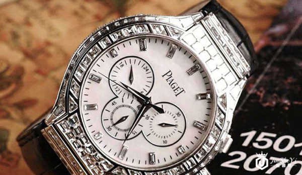 二手非凡珍品系列G0A35112手表的外观展示