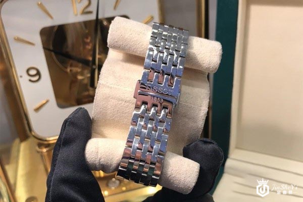 95新天梭经典力洛克系列T41.1.483.52腕表表带图