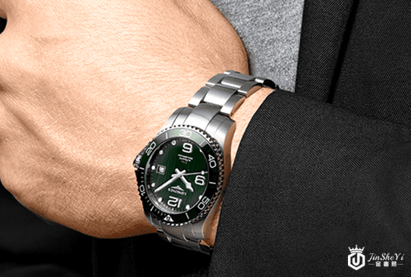 浪琴手表二手能卖多少钱 款式和新旧决定价格