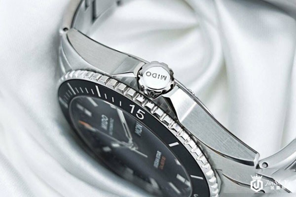 美度领航者自动机械表侧面