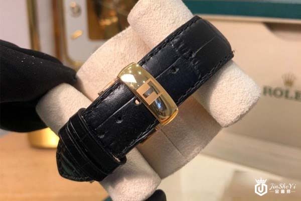 95新天梭经典力洛克系列T006.407.36.053.00手表表带图 95新天梭经典力洛克系列T006.407.36.053.00手表表带图