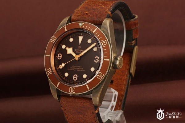 二手帝舵碧湾系列M79250BM-0005手表的外观展示