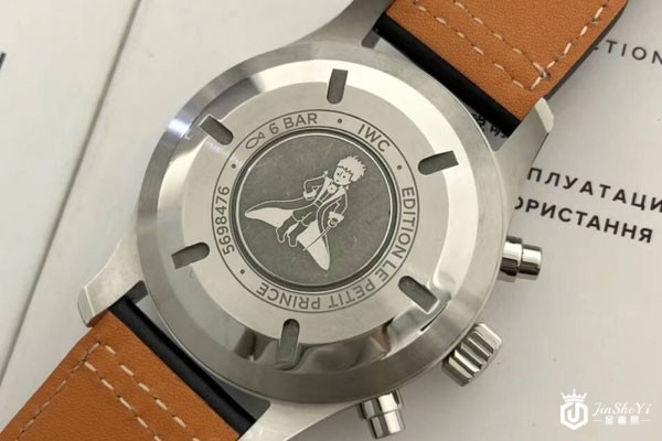 飞行员系列万国手表背面图 飞行员系列万国手表背面图