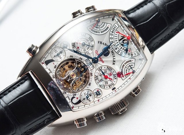 表圈较为低调的的法穆兰手表回收什么档次呢？