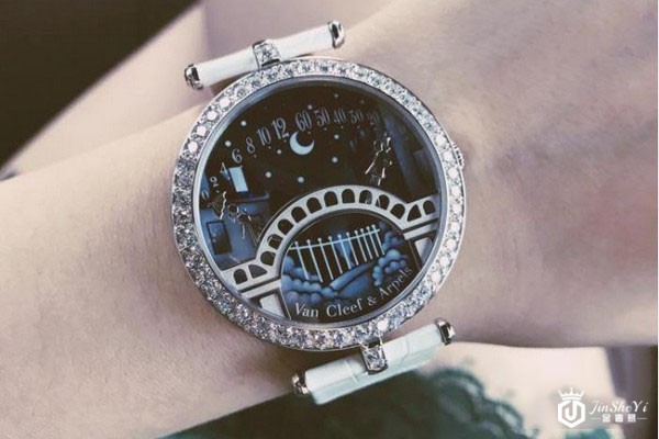 没有保卡等附件的二手梵克雅宝手表回收价格是多少?